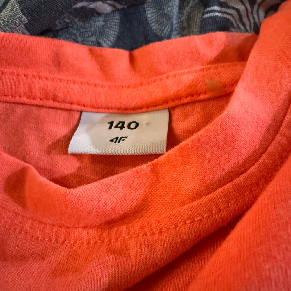 NWOT 4F Coral Love Racket Sports Tee - Picture 3 of 3